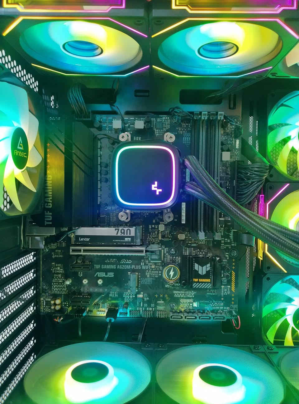 تجميعة قطع حديثة
مرحبا بالجميع، هاي التجميعة للبيع بسعر ٩٧٠ ألف. تم شرائه شهر ١١ و لحد الآن ما صار الإستخدام عليه شهر كامل. الرامات بيها صار خربان و صاحبه رايد يبيعها هيك بدون رام. المبرد المائي قطعة جديدة ما مستخدم. الكيس صار زر التشغيل بیها ما یعطي اعاز بس منافذ الUSB شغال. القطع كالآتي:
Ryzen 5 9600X
Deepcool LE720 360 ARGB AIO
Asus TUF A620M-Plus WiFi
0GB DDR5 RAM
1TB NVMe SSD Lexar NM790
Radeon iGPU
Antec Constellation C5 Black ARGB
EVGA Supernova G5 650W 80+ Gold
Windows 11 Original
التجميعة يتحمل کروت RX9070 او 5070TI
اذا تریده ویا رامات فـ ١٦ گیگا يزيد ١٩٠ دولار على السعر
و إذا تأخذ وياه كارت 5060Ti يزيد بقيمة ٤٣٠$ و مع كارت 4070Super ٦٥٠$


**إذا كنت صاحب هذا الإعلان وتريد حذفه لأي سبب، رجاءا أرسل رسالة إلى الدعم الفني**