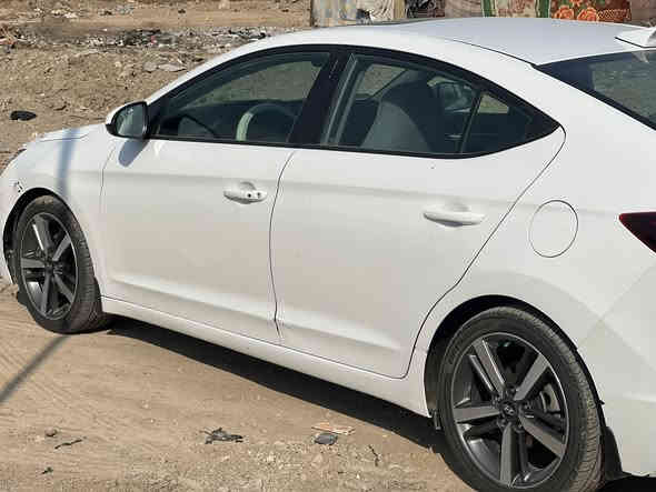 السلام عليكم 
الانترا وارد أمريكي 
موديل 2020
رقم مثنى 
فول مواصفات خمسه ويل كب 
حادث جاملغ امامي مبدل وربع البنيد بدون دواخل 
وصبغ بابين بدون فتح اثر شخوط 
السعر 128 
رقم الهاتف ‭0782 728 4352‬
