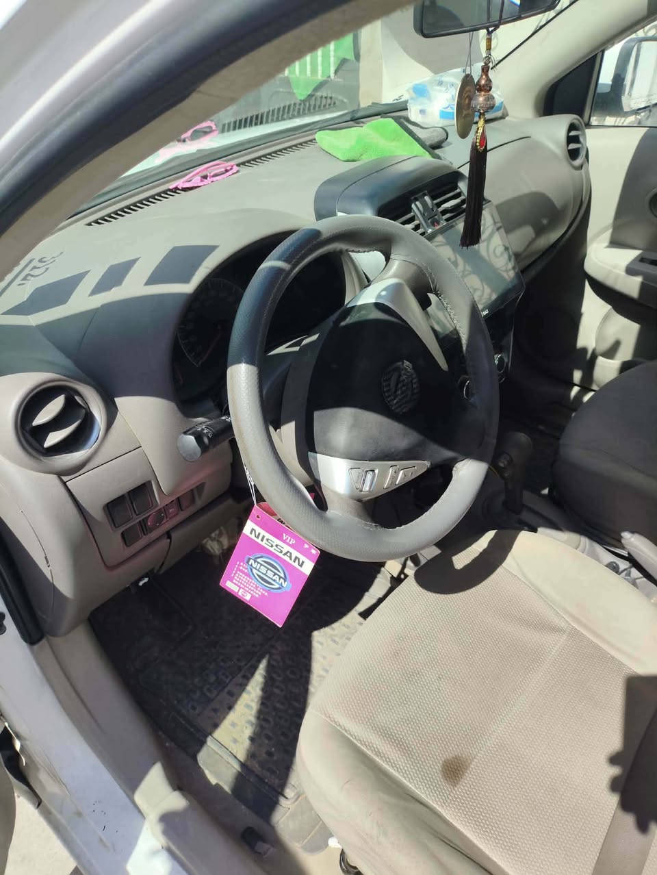 نيسان لاكشمى باى ٢٠١٥ گير توماتيك . سه ياره كه ٣ پارچه سبوغى هه يه جه مپى خه فيفى هه يه باقى هه موى به شه رت سه نه وى ٢٠٣٠ يه فه حسو هه زه ى نوئ يه چوار تا يه ى خاوينى له سه ره ته قه و ره قه و گيرو مه كينه به شه رته  
نرخي ٨٧ وه ره قه و مه جال

بؤزانيارى تيل بكه. ***********  
***********            وه تس اپو فايبه ريشى له سه ره
