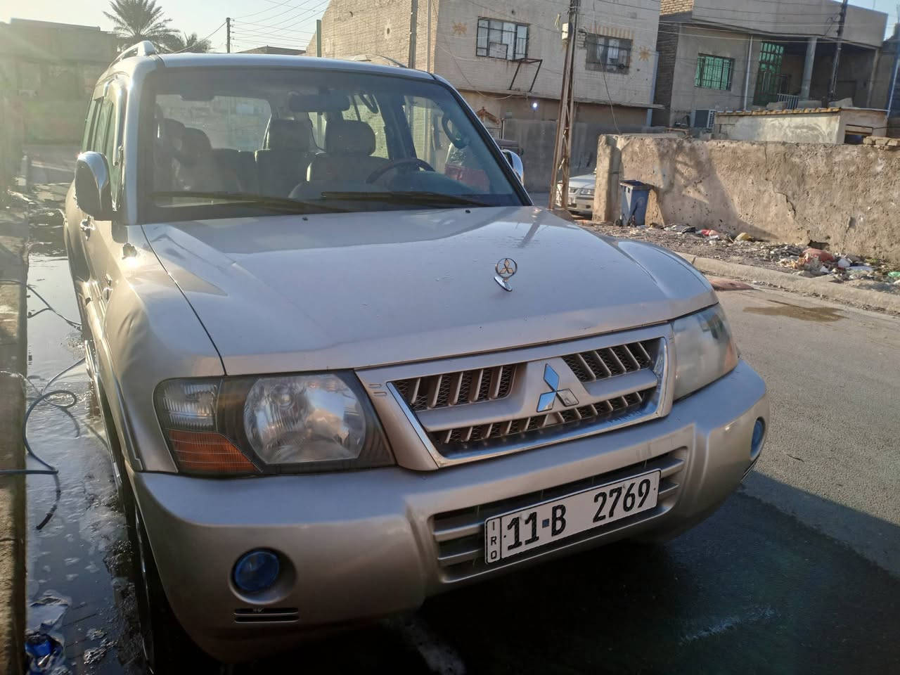 سلام عليكم عندي باجيرو موديل 2007سيارة نضيفه تخم تاير ويل كب حداديه جديده فحته سلايت  كشنات جلد سيارة بسمي تبريد شغال مكينه 3800 مكان عبيدي حي النصر رقم الهاتف ***********
