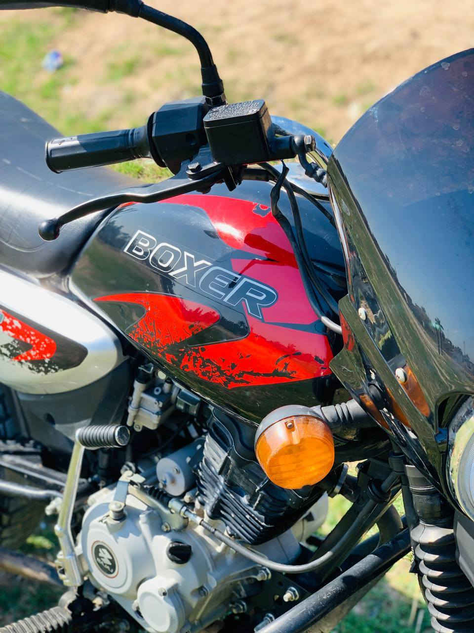 يالله سلام عليكم دراجه بوكسر موديل 23
بوكسر جبلي دراجه كفاله برغي مامفتوح بيه كله بلادي
 اوراق اصوليه 7 اوراق  ماشيه 12 الف 
محرك مكفول مابيه نقص عنوان ديالى الخالص  
السعر مليون و، 400 *********** الشراي يتصل
