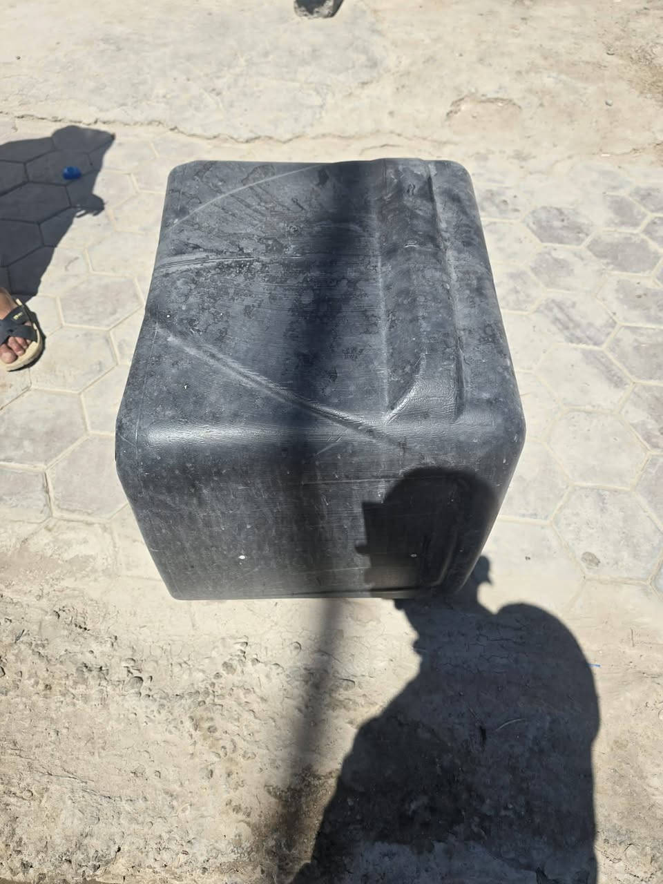 صندوق دلفري للبيع 
متروك اخو الجديد رايده بـ30 وبي مجال بسيط.


**إذا كنت صاحب هذا الإعلان وتريد حذفه لأي سبب، رجاءا أرسل رسالة إلى الدعم الفني**