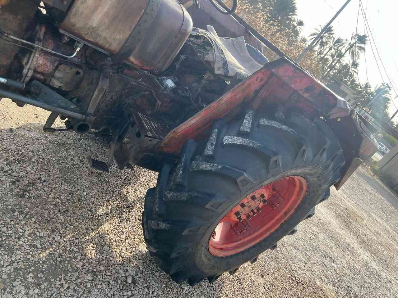 السلام عليكم  عنتر موديل 84 مكينه نضيفه شغاله نكره سلف باتري جديد تخم تاير جدد شادله بور ستيرن شغاله وكلش خفيف سترينه جاهزه نكره سلف مع فدان رايده ب (4) ملاين وبيه مجال للشراي مكاني بابل المسيب مكلف بالنشر شراي يتصل براعيه ***********
