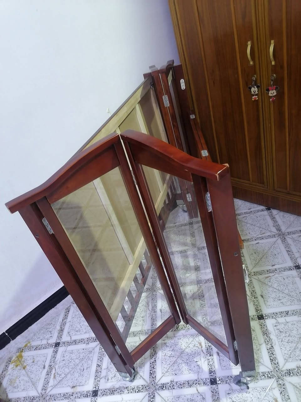 السعر 125
سرير طفل للبيع
من سنه ال ٨ سنوات
صاج اصلي ماليزي يتطبك وما ياخذ مكان بالخزن
مكاني بغداد الشعله شارع ٦٠
جديد غير مستخدم


**إذا كنت صاحب هذا الإعلان وتريد حذفه لأي سبب، رجاءا أرسل رسالة إلى الدعم الفني**