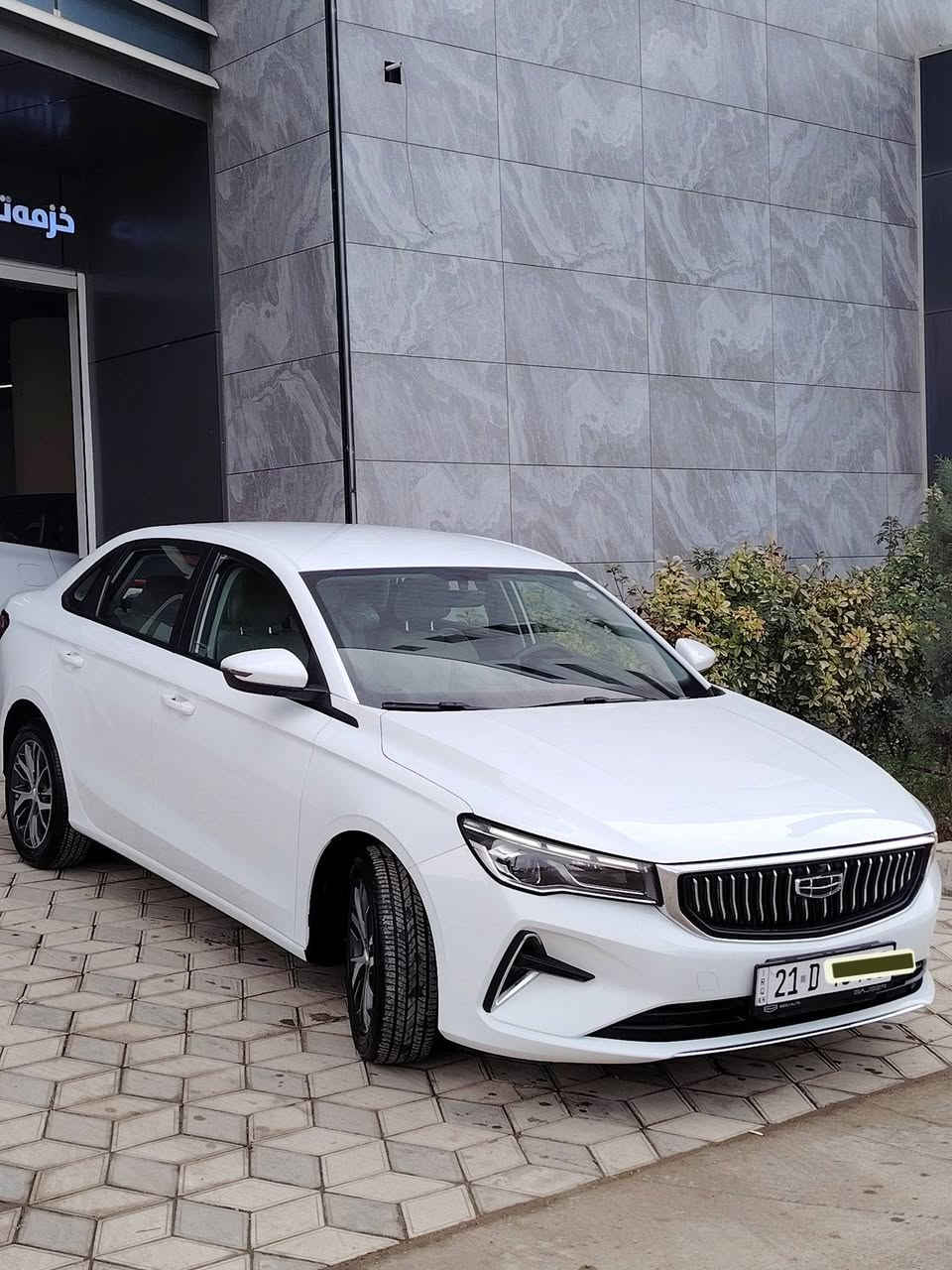 جیلی ئێمگراند 2025
لەسەر دەقی شەریکە ماوەتەوە، جوان و پاک و زەمان.
هەتا مانگی 9 ی 2029 زەمانی شەریکەی لەگەڵە بۆ گێڕ و مەکینەو کارەبایی.
نوکە دەرزی قەڵەم و بۆیاخی نیە.
مەکینەی 15 GTI یە،    122 هۆرس پاوەری حەقیقییە.
سیستەمی گێڕی 6 نمرەی AT یە.
کامل سێرڤسی شەریکەی بۆکراوە، ڕۆن و فلتەر و هایدرۆلیکی یەک ڕۆژە بۆی گۆڕاوە.
چوار تایەی لۆک،
سپێری لۆک،  ناوی پاک.
یەک دەستەو خۆم لەشەریکە ڕامکێشاوە بەسفری، بەناوی خۆمە.
یەکەم وەجبەی 2025 ە کە داغڵ بووە.
تەنها لێخوڕاوە، هیچ عەزیەت نەدراوە، 41 هەزار ڕۆشتووە.
نرخی 114 $ گەڵاو مەجالی تێدایە.
***********
***********
