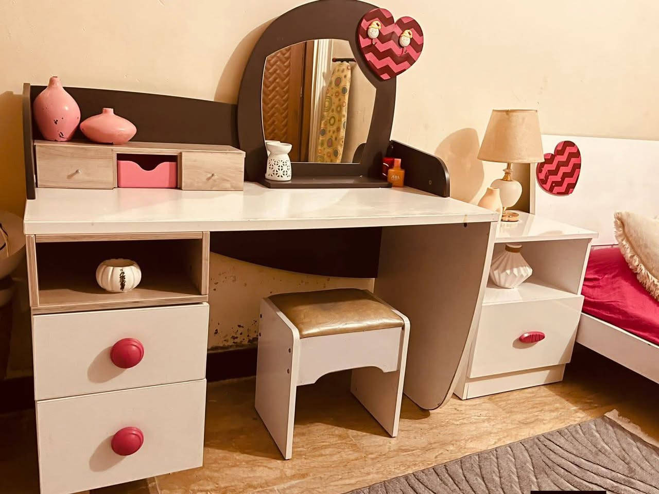 غرفه بناتيه نضيفه
الاتصال ع رقم ***********متوفر واتساب
