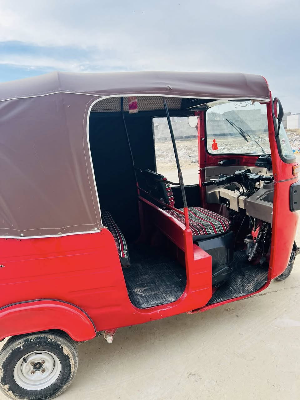 اسلام عليكم تكتك للبيع موديل 18 رقم عربي تحويل ثاني يوم تكتك مصبوغه عام بيهة نقص بس عينه شويه تعبانه مكاني بعقوبه تحرير ***********
