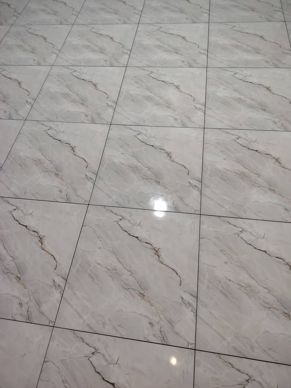 خلفة لتطبيك جميع اعمال السيراميك والبورسلين جدران ارضيات دراج متفرغ حاليا ***********
