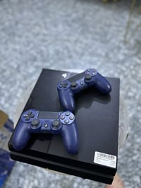 بلي ستيشن 4 فات للبيع  500كيكا مهكر نظام 12  يدات ٢تجاري  العاب الموجو...