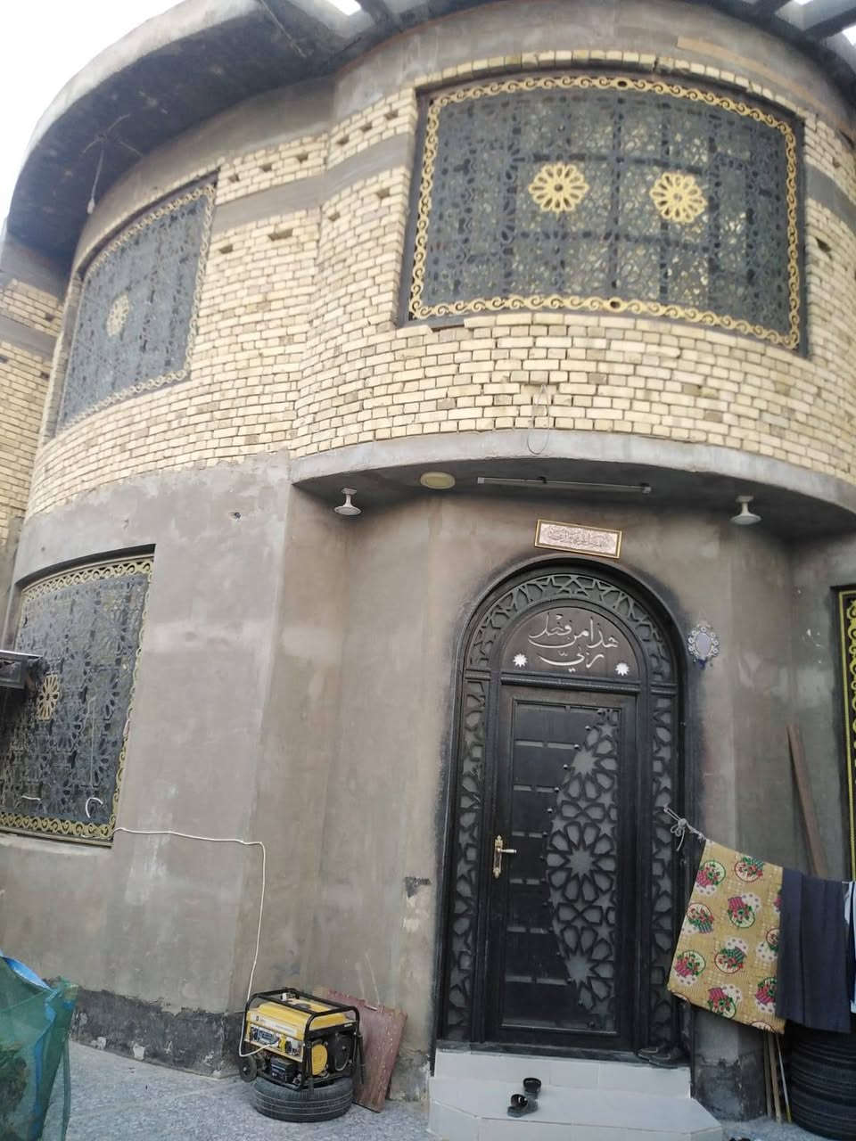 مكان مقابيل صناعية حمدان( منطقة بلد السيد)...البيت مساحته 340 والبناء 250 بناء درجة اولى عمر البناء 6 سنوات طابقين طابوق
دار للبيع مكان مقابيل صناعية حمدان( منطقة بلد السيد)...البيت مساحته 340 والبناء 250 بناء درجة اولى عمر البناء 6 سنوات طابقين طابوق 
الارض سيراميك درجة اولى درج طابقين گرانيت حجر مع محجر درجة اولى بالإضافة الى ديوان 8 أمتار طول...طابو صرف زراعي المالك عراقي جيراني 
التواصل على الخاص او على الرقم ***********
