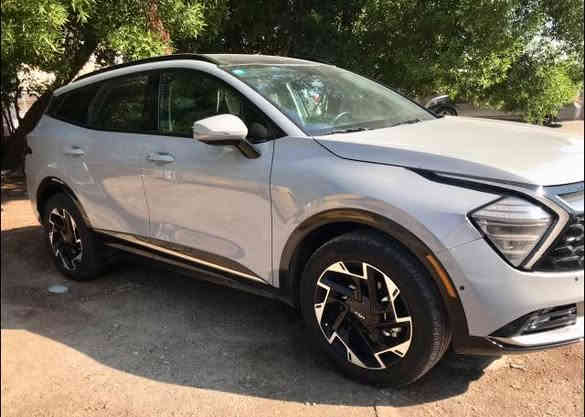 السلام عليكم
كيا سبورتج ٢٠٢٤ فول أبرستيج 
وآرد أمريكي گلين ( ماشية ٢٣mi )
بدون دواخل ، بدون أيرباكات
محرك 2500 رقم بغداد
أللون سمنتي ، بصمة تشغيل
فتحة سقف ، بصمة أبواب 
رآدارآت ، حساسات أمامية و خلفية 
خمس كامرات ، كشنات جلد , كشنات  كهرباء ،لد نهاري ، لد خلفي ، مثبت سرعه 
تدفئه و تبريد كشنات ، مانع انزلاق 
سيستم  سماعت harman 
تحديد مسار ، هاند بريك دكمه
دشبول دجتل شاشة كبيره ، دفع رباعي
حساس أطارات ، صندوق كهربائي ،  
السعر ٢٤٠ وبيها مجال ( *********** )
