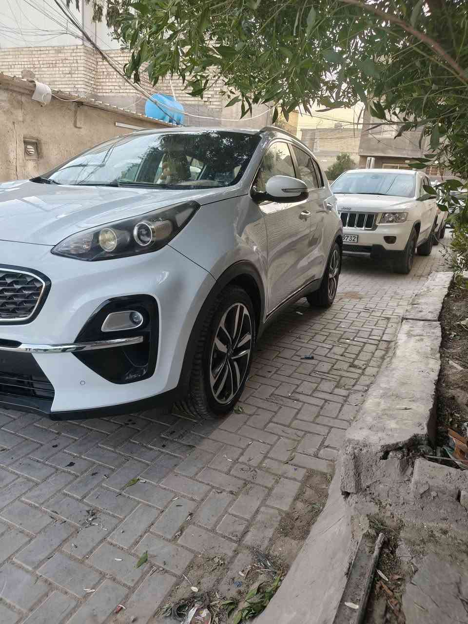 سلام عليكم سبورتج 2020 خليجي
مكينه 2000
كير مكينة حدادية تخم تاير كله جديد 
 باسمي تحويل ثاني يوم سنوية 2026
سعر 205 وبيه مجال بصيط للشراي
رقم بي واتساب ***********
