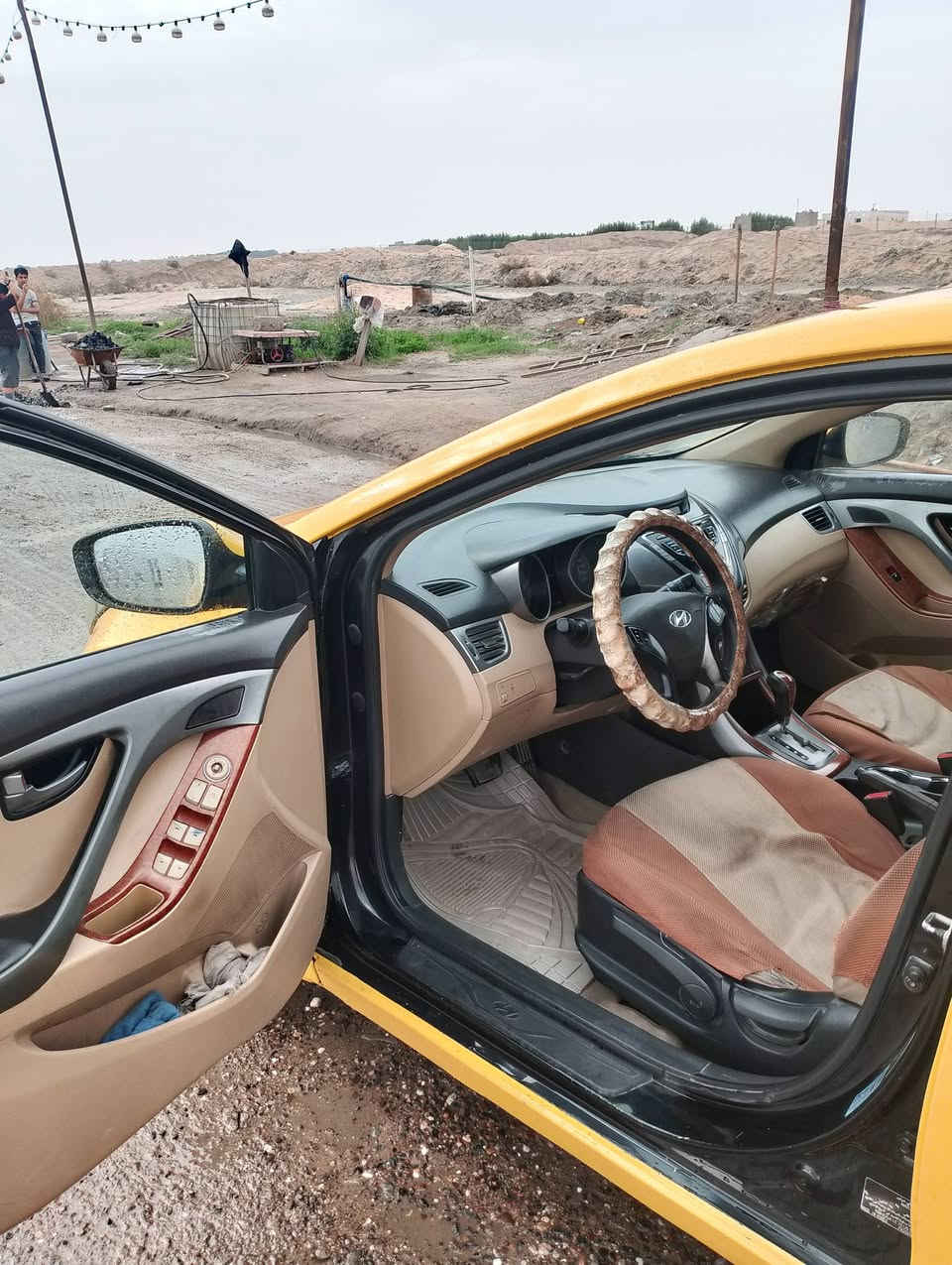 السلام عليكم النترا 2014 خليجي رقم بصره بأسمي تحويل مباشر تبديل جاملغ وبنيد بدون دواخل مكينه 1800دوش مفتوحه كير جديد تبريد ثلج منضومه جديده السعر98 وبيها مجال  مكان السياره بصره سفوان للاتصال على الرقم ***********
