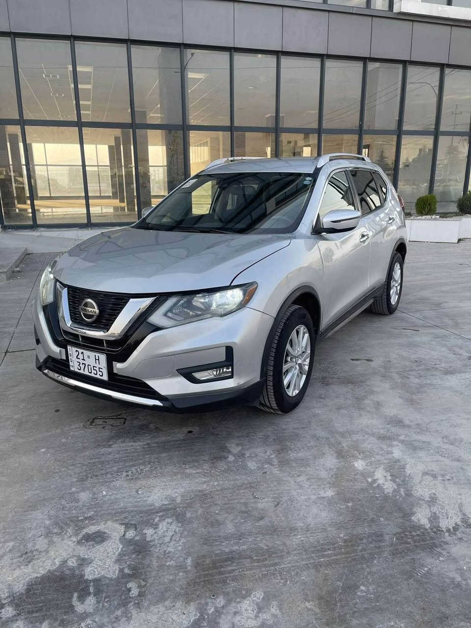 نيسان رؤگ
2019sv
دەبل ئەکسل
دوو پارجە بۆیاخ دەرگای سەیاقیش ساردی هەیە
کوشن هیتەر رادار تەنیشت پیش دواوە 
ئیکۆ 
شەغال
فول مواسەفات بەس سلاید نیە
گيرو مه كينه له شه ر ت
به ناوي خؤمانه وه
١٤٢گه لاو كه ميك محامه له
*********** رانية, السليمانية
