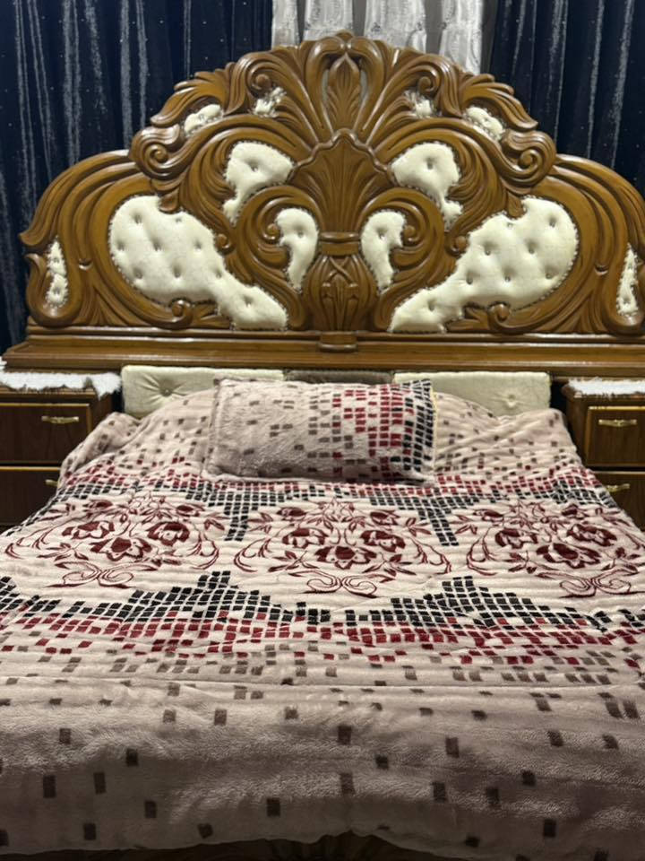 غرفة نوم جديدة خشب ثقيل سعر مليون توصل ***********
