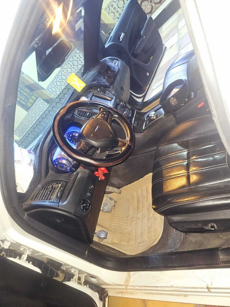 سلام عليكم للبيع اوبامه s فول مواصفات واحد عله واحد فتحتين سياره مكفوله والسونار بل منشور ستخدم شخصي  مديل 15 ومعلايه 20  رقم ذي قار بسمي  مكان ناصريه مركز  السعر 200 وبيه مجال حك الجيه  ***********
