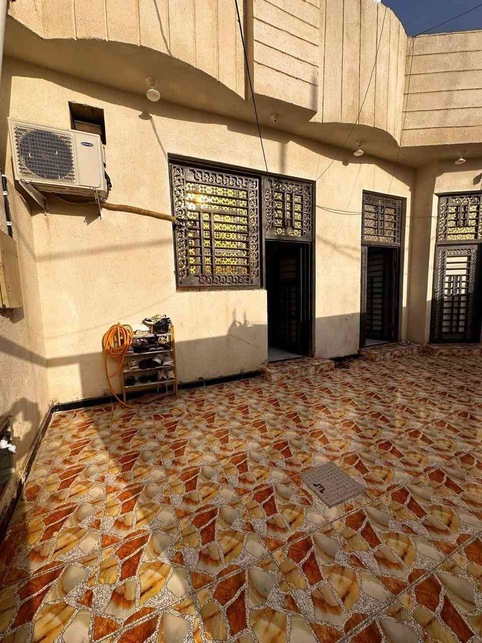 دار سكن البيع ابو الخصيب العوجه شارع المقيمين
مكون 4اربع غرف وصالة جبيره واسعه ومطبخ وكراج واسع وحمامات داخلي وخارجي 
بناء 🔨 حديث 
طابو زراعي عراقي اصل 
وموفر كل الخدمات 
المساحه 220
السعر 78وبي مجال
استفسار اتصل 
***********
