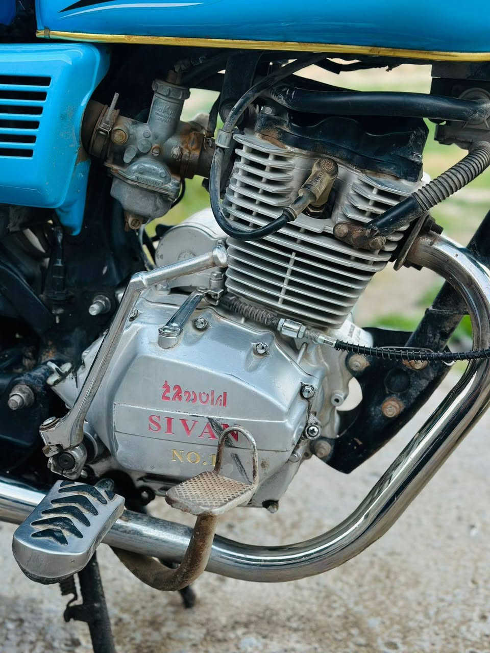 سيفان ٢٠٢٠ محدث ٢٥ جديد أوراق كاملة كل شيء شغال بس السلف يرادلة شخاطة
سعر ٣٧٥ 
***********
