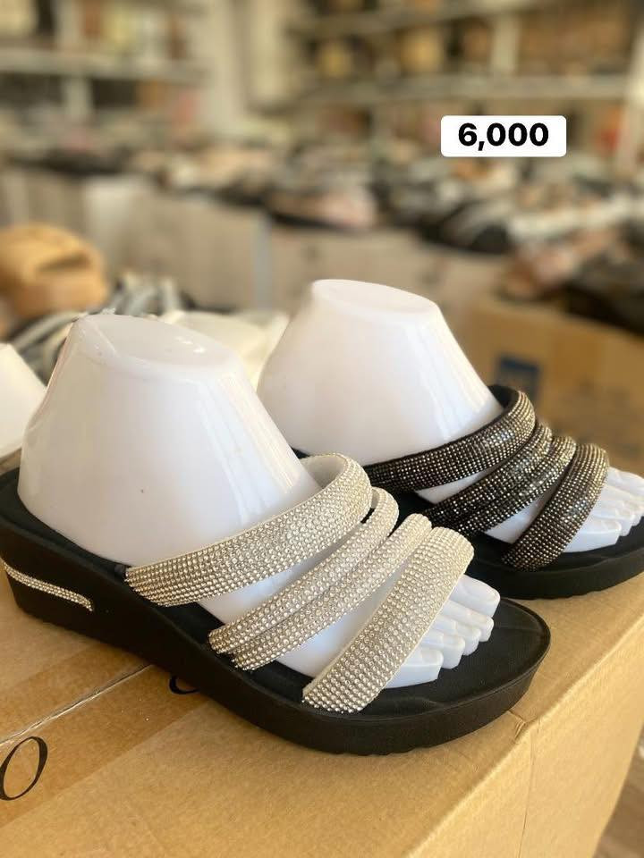 ئافرەتان..داشکاندنیان لەسەرە😍😍.


**إذا كنت صاحب هذا الإعلان وتريد حذفه لأي سبب، رجاءا أرسل رسالة إلى الدعم الفني**