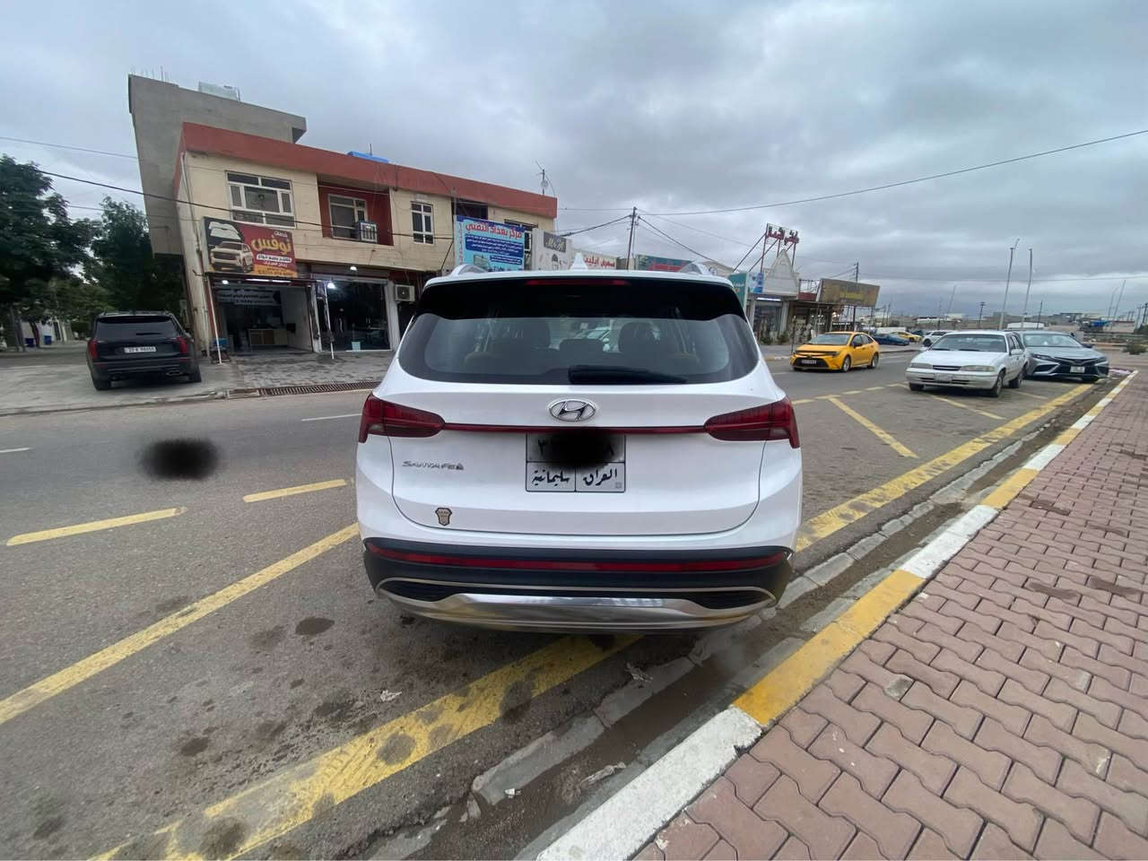 سلام عليكم 
سنتافي 2021 
كلين استلام شركه 
وارد كوري 
اربعه سلندر 
كير +مكينه + كهربايئات + تبريد كلها شرط 
ماشيه 100 
تبريد (3) قطع
كير لمس 
فقط بدون بانوراما 
الباقي فول 
ثلاث مقاعد  
السعر 250$
للاستفسار 
*********** كركوك, العراق
