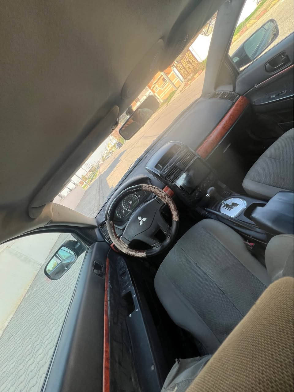 السلام عليكم مسيوبوشي ياباني اصل 2007 كير محرك تبريد تدفيه ابشرط سنتر لوك السعر 46 وعليها غرامه 6 ورقات تنطيني 40 صافي بس الي عنده مثلها يعرف قيمتها حيل قويه بلم بل طريق ماشاءالله مكان اربيل ابشرط التحويل شاشه كاميره ملاحضه التبريد ينقص غاز ***********وتساب أربيل, العراق
