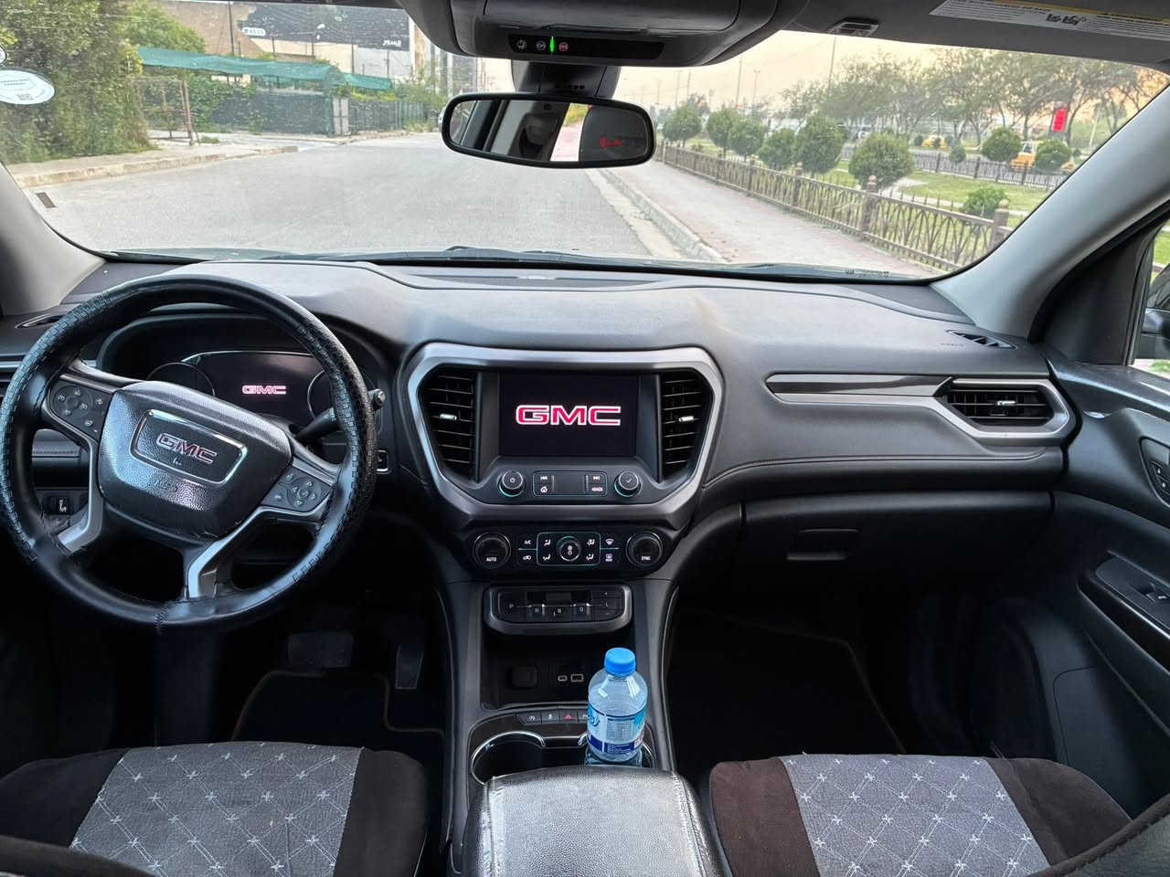 𝑮𝑴𝑪  𝑨𝑪𝑨𝑫𝑰𝑨  AT4 2022  جمسي اكاديا
مكينة 3600  V6 كير 9 سرعه AWD 
فول مواصفات  AT4
فتحتين سقف (بانوراما)
٧ راكب (سياحي)
بصمة تشغيل / بصمه ابواب
تشغيل عن بعد
رادار أمامي و خلفي وجانبي 
نظام كاميرا 360 
داتا شو
كشن تدفئه وتبريد
ستيرن تدفئة
ستيرن شفط كهربائي
صندوق شفت Auto
كشن خزن كهربائي
مانع انزلاق / تحديد مسار
قيادة ذاتيه / تثبيت سرعه
سستم سماعات
بريك بصمة Auto 

حادث  /  1GKKNLLS4NZ133330

مكينه وكير كفاله شرط سونار 
مسافة 71000 الف كيلو متر
العنوان /  موصل 

*********** /// السعر $225

