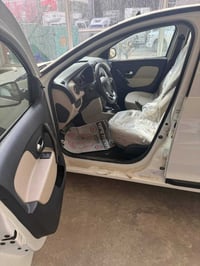 رينو سمبل مديل 21 زيرو ماشيه 7الف فقط  رقم بغداد بسمي  مداور ب اي مكان...