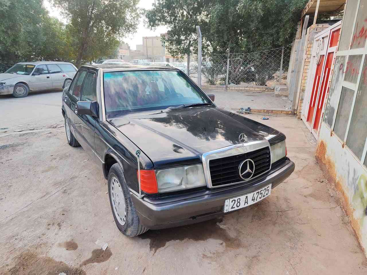 مارسدس طيارين
رقم نجف دولي تحويل مباشر 
راعيها موجود بلنجف 
كير ومحرك بطه نضاف 
سعر 30 بيها مجال حك الجية 
رقم المبايل ***********
