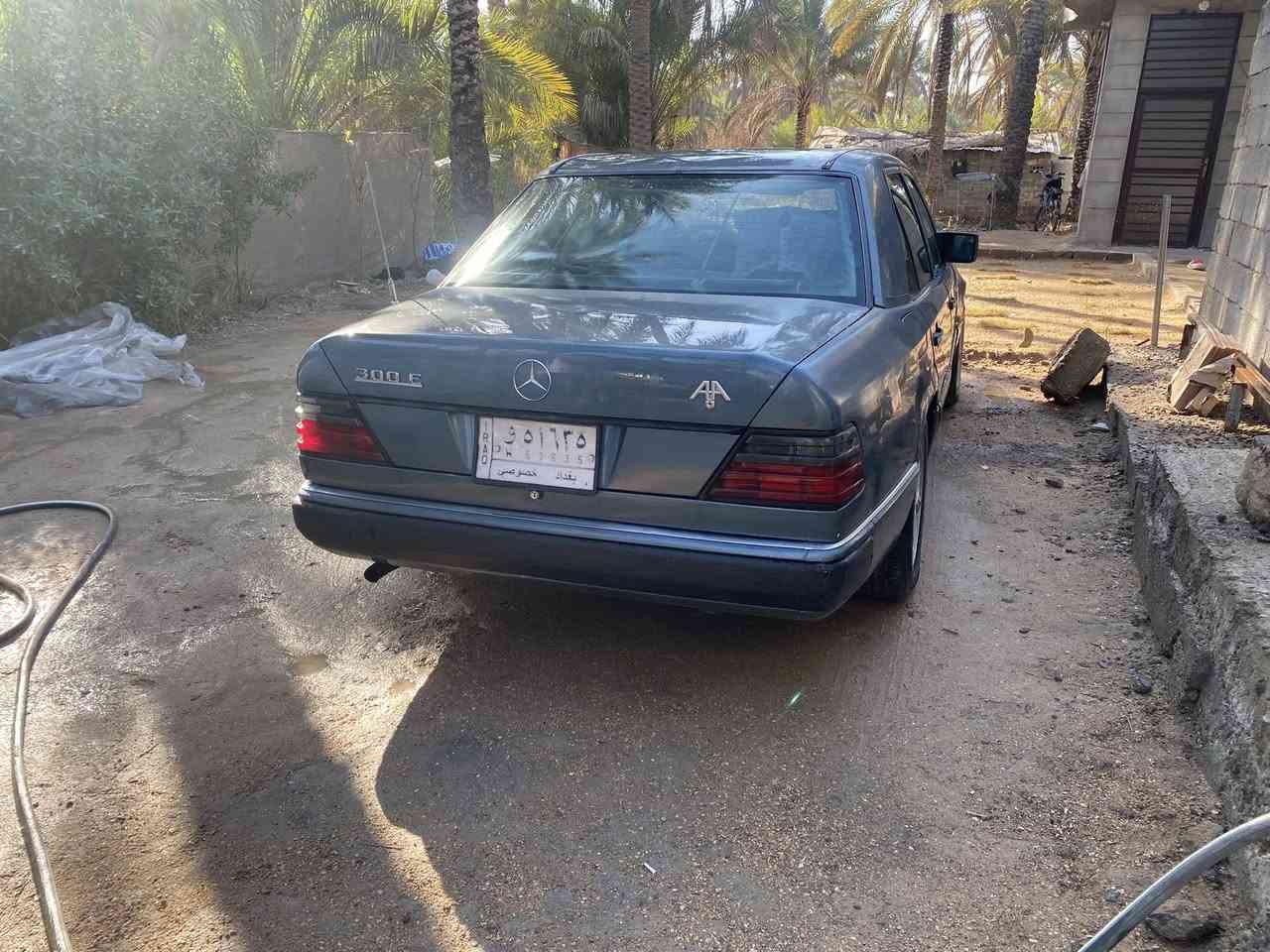 يالله مارسدس دب موديل 88 سيارة جديدة مكينة وكير بطة جددتخم تاير غرفة جديدةحدادية جديدة سيارة منفوضة نفض السعر 44 ورقة بي مجال قليل *********** مكان كربلاء الحسينية
