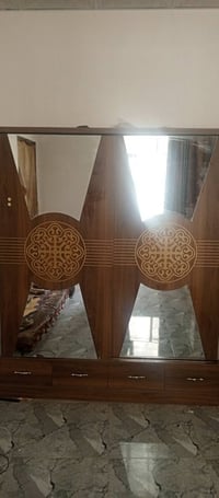 غرفة نوم • للبيع