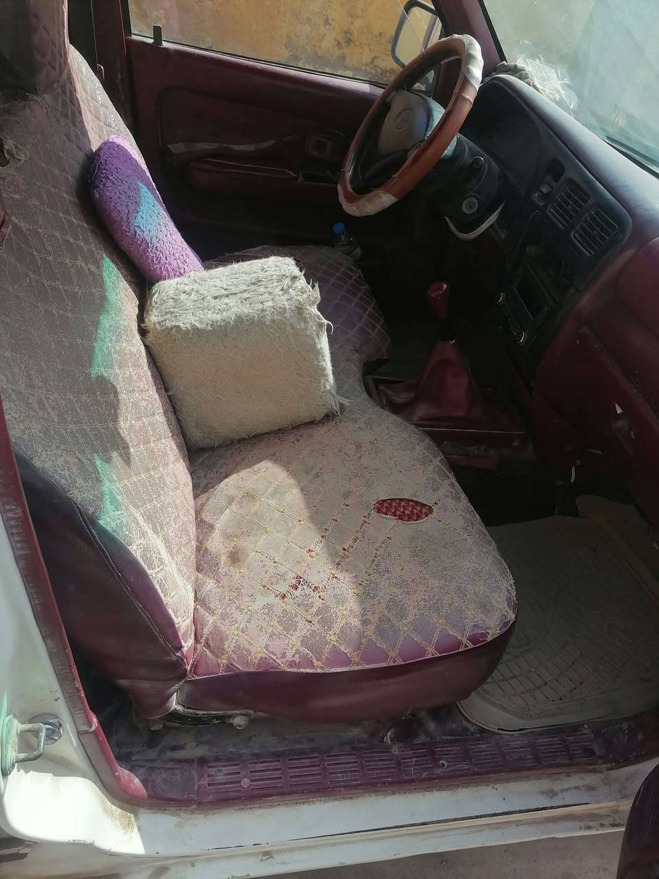 السلام عليكم  تيوتا ه موديل 2003 سعرهه ٧٠. مكان سماوه ***********
