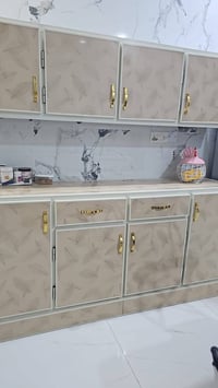 كاونتر عرض مترين للبيع نضيف جدا السعر ٢٥٠ للستفسار ٠٧٧٠٦٨٩٨٤٣٧