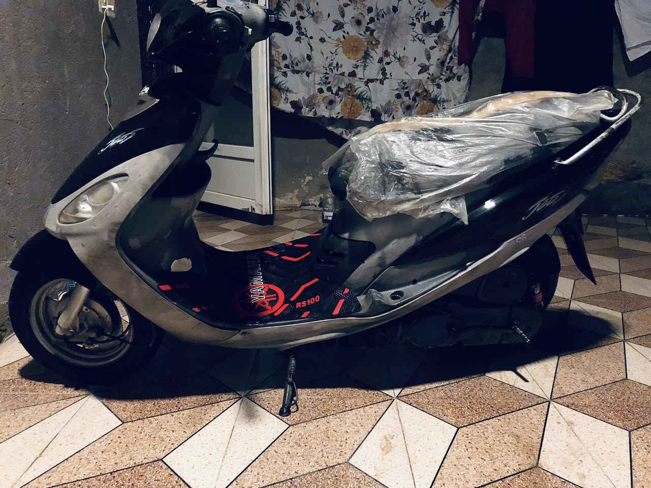 ماكس منغولي شبح على وضع البالة مكينه كفالة شلعة كهربائيات كاملة مزودة صالنصة رياضي FM  السعر ٥٥٠ وبيه مجال العنوان حلة حي الطيارة *********** متواجد واتساب
