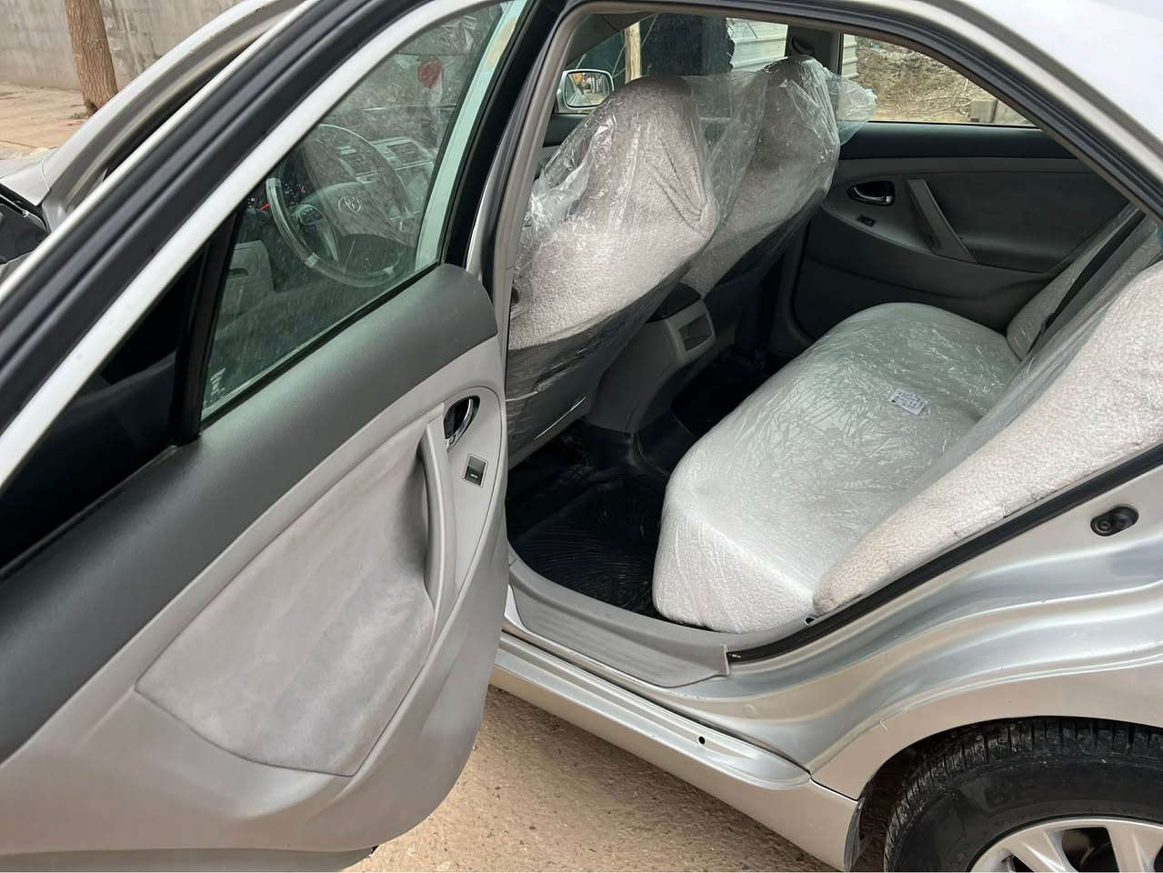 سەرەتا بەناوی خودا كامیری ئەمریكی مۆدێل 2010
 سلڤەر بۆیاخی زۆر جوانە كاڵبونەوەی نیە📦 ڕەقەم سلێمانی تا 2027 مانگی 5 تازەیە وەكالەت بەناو خۆمەوەیە گێڕ و مەكینە و تەقە و ڕەقەی بەشەرت چركەی تیانیە تەبرید سارد و گەرم بەشەرت❄️📦كارتی بەنزینی هەیە تازە ڕۆنی گۆڕدراوە چوار تایە و ویلی لۆكی لەژێرە نوكە دەرزی شوخت و چاڵی نیە 📦📦شاشە ئایپاد و كامێرایە تەنها بۆنید و چەمەلخ دوای بۆیاخە سەیارەكە ماڵی دۆستە و ٢٥٠ مەسرەفی تیانیە  سعریشی ١١٢ مەجالێكی برایانە 
0773 259 25 32
0750 136 27 48 السليمانية, العراق
