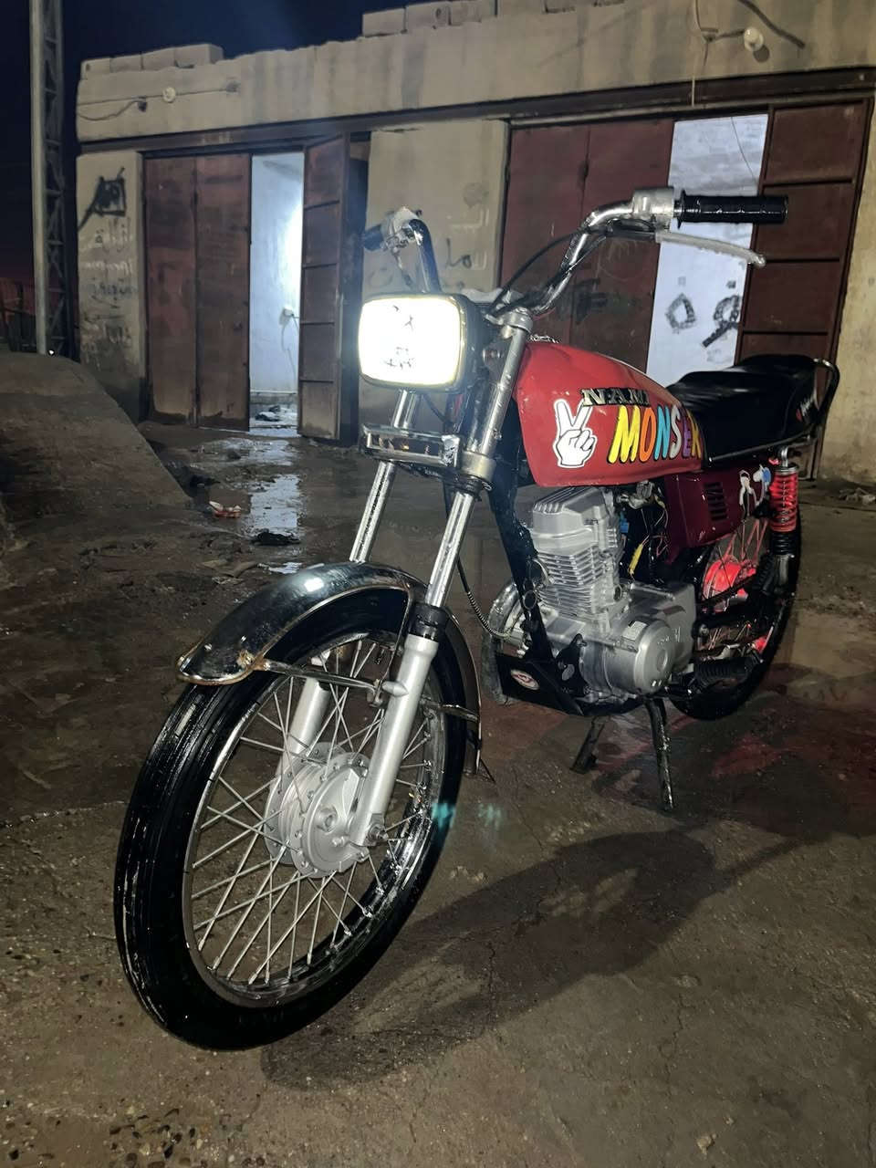 سلام عليكم دراجه للبيع أوراق سعر 850وبيه مجال تواصل واتساب فقط ***********
