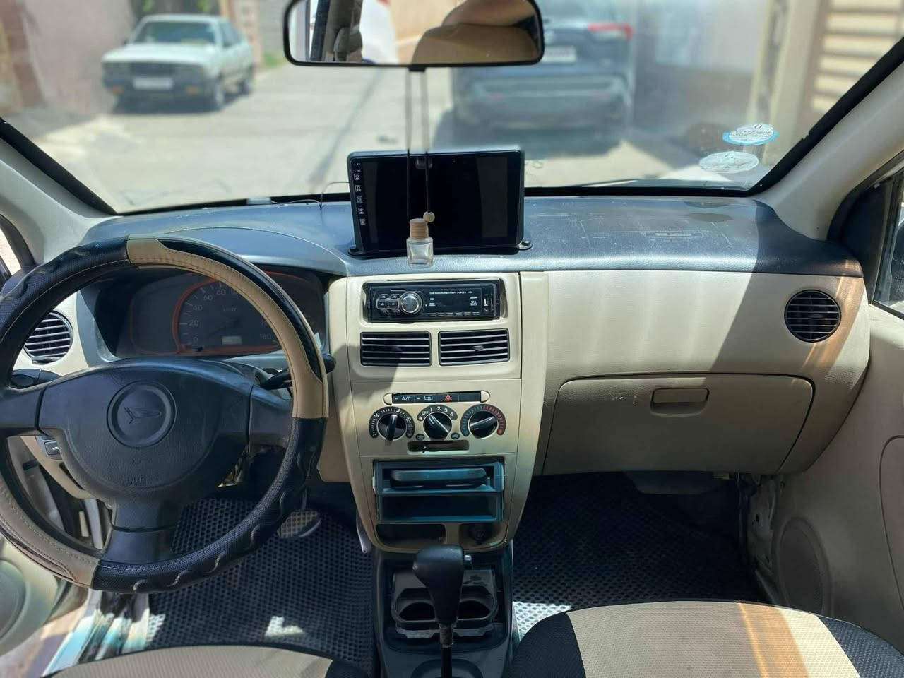 السلام عليكم ورحمة الله وبركاته
اخواني عندي هاي الداهستون ياباني كير اوتماتيك تبريد تدفئ كير محرك كله شرط متواجد ع الخاص او ع رقم *********** شرعيها بالموصل شرط التحويل سعر 31 وبيها مجال للطيبين
