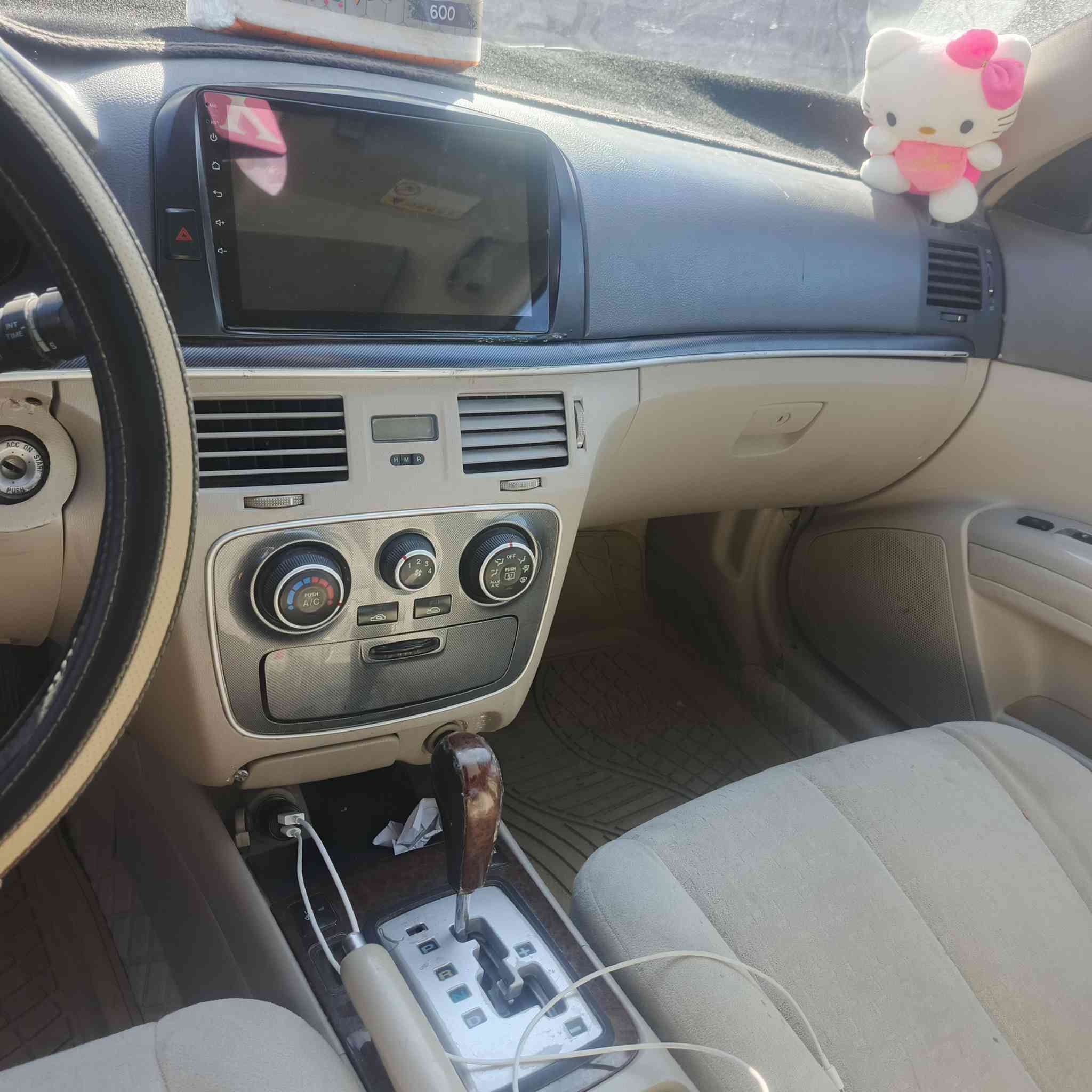 السلام عليكم سوناتا للبيع موديل 2006 6 سلندر  مصبوقه لجماليه فقط حادثه من امريكا جمالق وباب السايق والي عنده مراوس اراوس *********** كربلاء الحسينيه
