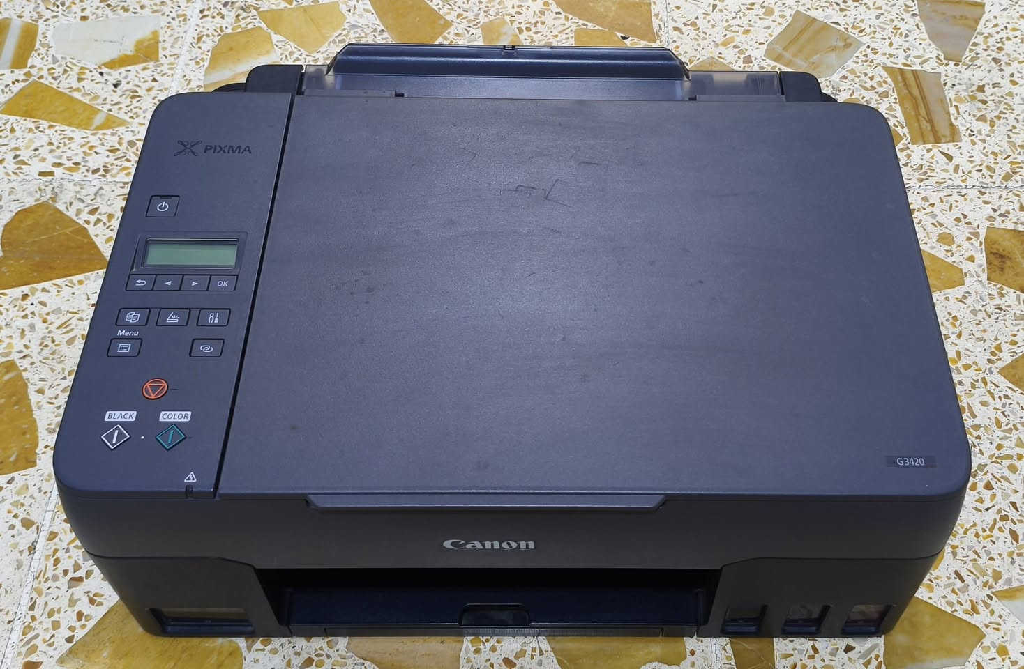 السلام عليكم، طابعة للبيع Canon PIXMA g3420 چنت أستخدمها لطباعة الملازم والصور وقبل فترة الالوان كامت تخربط وعفتها وصارلها ٦ أشهر متروكة، آني جبت طابعة جديدة  وما أحتاجها بعد، أريد أبيعها على حالها بسعر ٦٠ الف.


**إذا كنت صاحب هذا الإعلان وتريد حذفه لأي سبب، رجاءا أرسل رسالة إلى الدعم الفني**
