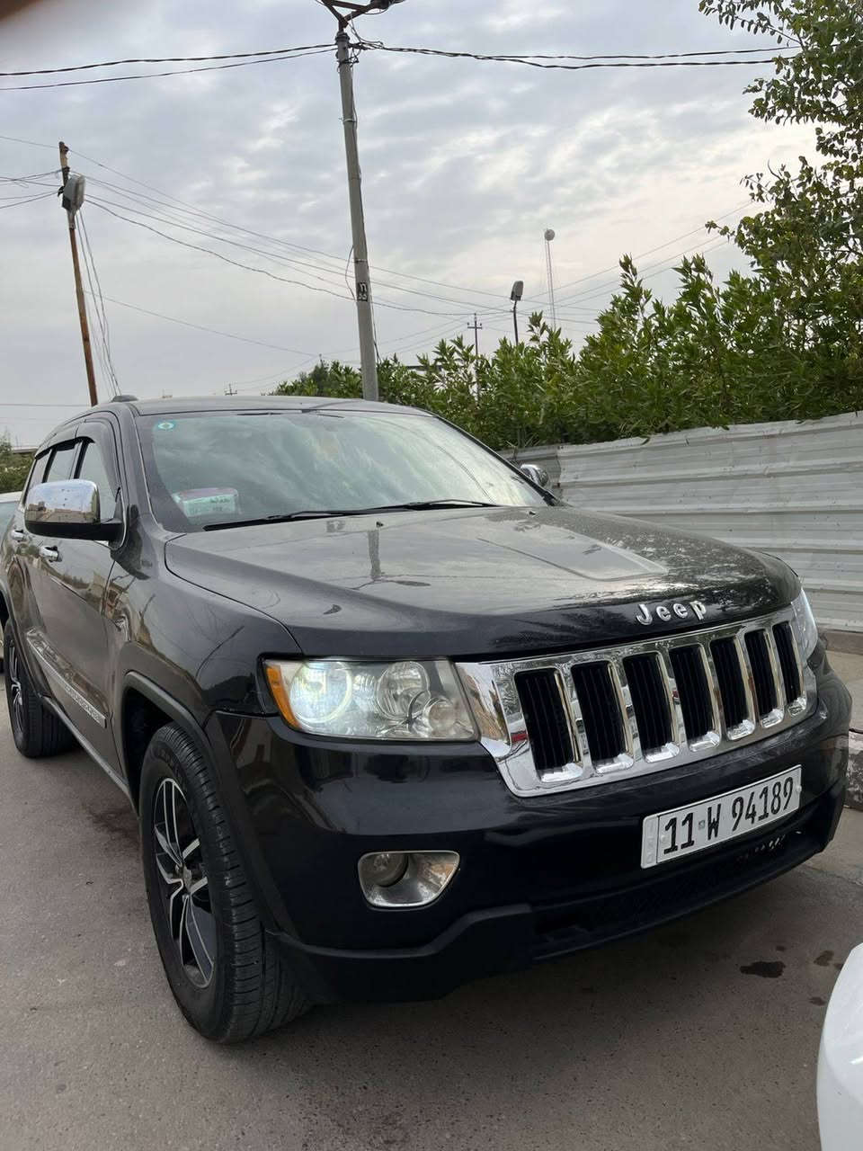 سلام عليكم شباب جيب شيروكي موديل ١٣ رقم بغداد باسمي السعر ١٣ بيه مجال السونار  مرفق  للمنشور اتصال ***********.      *********** مكان فلوجه
