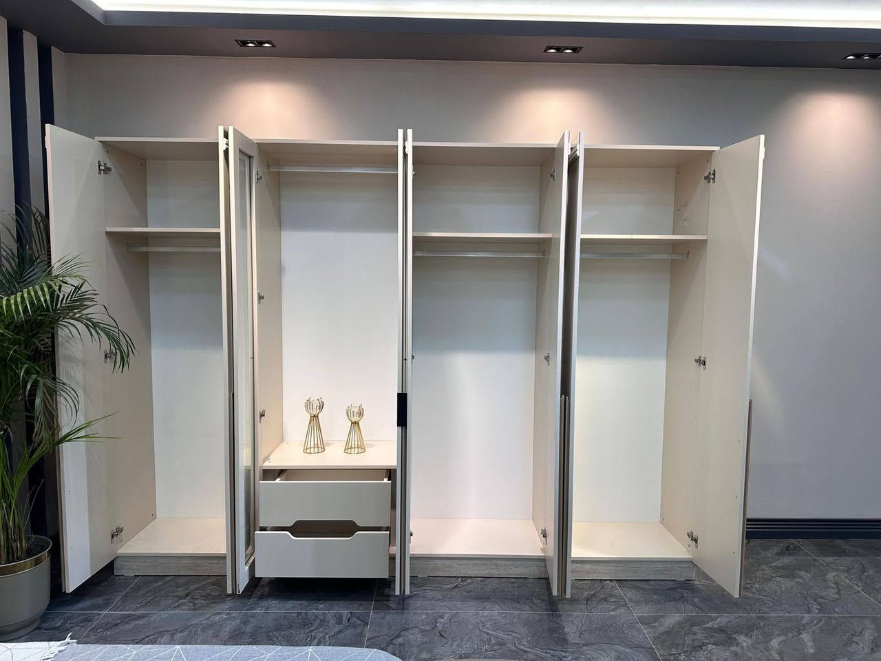 موديل يونجا المودرن
10 قطع 
كنتور + ملحق 3 متر + ظهر فايبر 4 ملم+ برغي وجوي حديد
سرير جك مخزن هيدروليك 180*200 سم + ارتفاع 135 سم+ مساند حديد 
ميز تواليت 130*180 سم

السعر : مليون و 350 الف 🇮🇶🇮🇶


**إذا كنت صاحب هذا الإعلان وتريد حذفه لأي سبب، رجاءا أرسل رسالة إلى الدعم الفني**