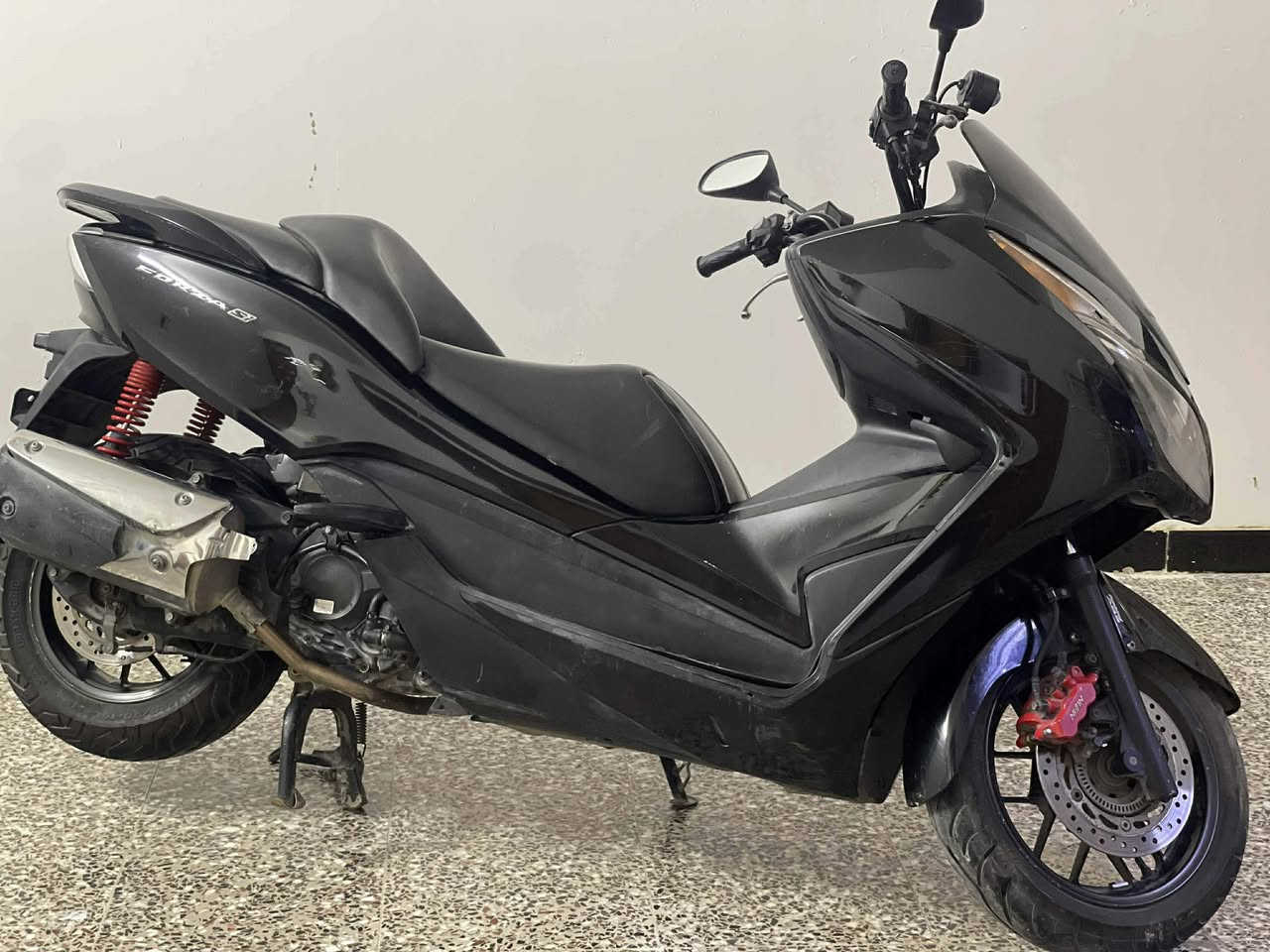 فورزه للبيع 012 ماشه 50
كهربائات كامله 
abs
الدراجه مفتوحه مبدل رنكات 
ترهم بيع او مراوس سعره (مليون وربع ) وبيها مجال مكاني بغداد


**إذا كنت صاحب هذا الإعلان وتريد حذفه لأي سبب، رجاءا أرسل رسالة إلى الدعم الفني**