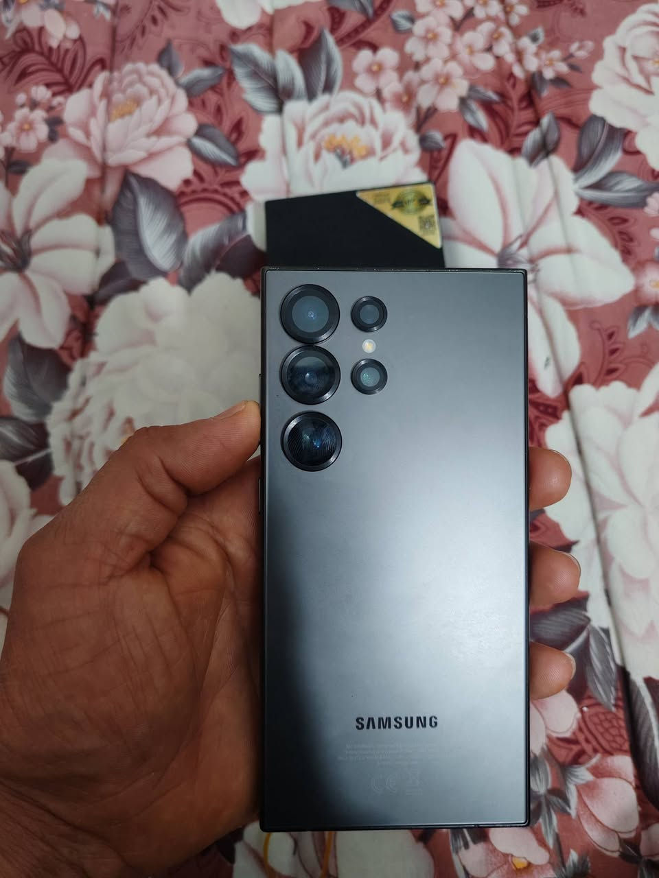 s24
الترا ذاكره 256 رام 12 اصلي شرق أوسط 2 سيمكرت مامفتوح نضيف كامل ملحقات ضمان عين الفهد
فقط  نقطن بطرف الشاشه مامثره موضحه بصوره
مكان مدينه الصدر ماكو توصيل نهايته 725 🔒


**إذا كنت صاحب هذا الإعلان وتريد حذفه لأي سبب، رجاءا أرسل رسالة إلى الدعم الفني**