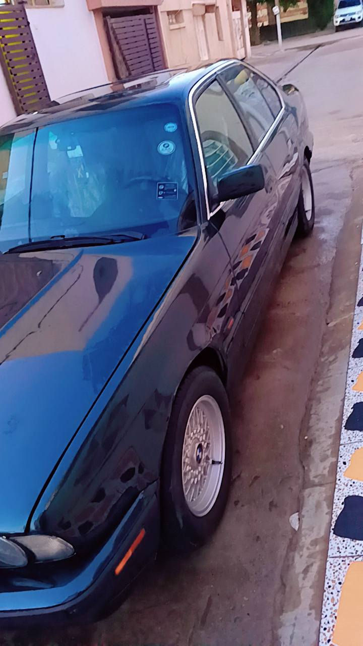 سلام عليكم
بي أم 525 كير عادي فول
سلايد تبريد تدفئة شغال
أربع تايرات بلجيس 
صدر أمامي خلفي شرط دبلات جدد شادله 
رقم سليمانية سنوية بأسمي 30 هزه براد جديد
تريد تحويل تريد وكالة 
كهربائيات من دعامية للدعامية بشرط 
دفتر بانزين بيها 
كير محرك شرط 
سعر 58 وبي مجال 
مكان سيارة كركوك للئستفسار ***********
