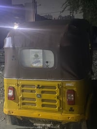 تكتك مديل 2018 شهر 4مرقم دوس معمره  سعر5600مكان بغداد الشعب 0774294153...