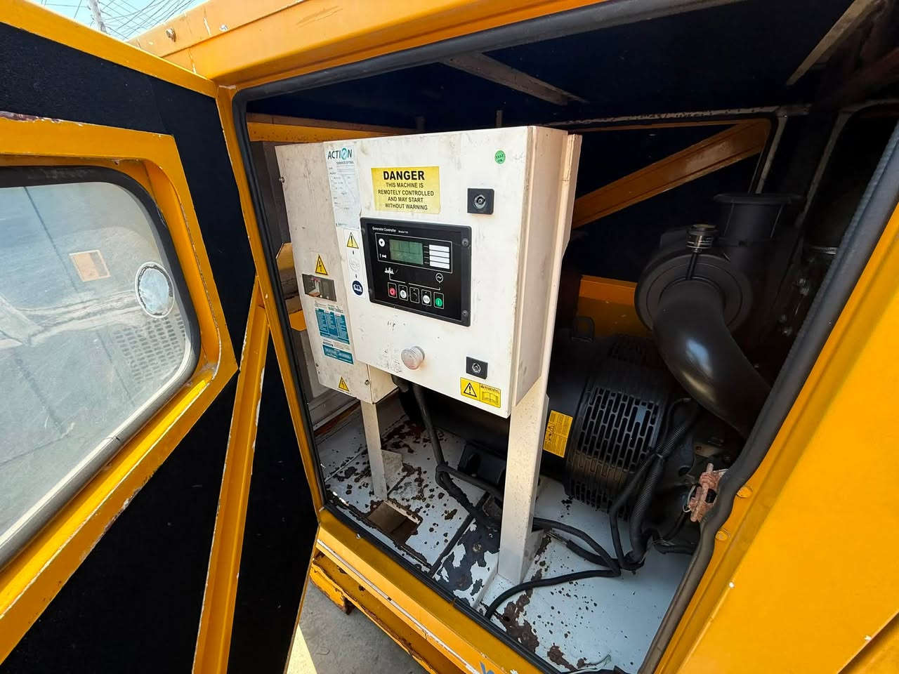 السلام عليكم
بيركنز110Kva  بريطاني 
كاتم للصوت 
ساعات العمل قليل جدا  
نظام اوتو حمايه فول اوتماتيك
وضع بلاد شركة  
أربيل صناعه جنوبيه 
نظام اوتو حمايه فول اوتماتيك
وضع بلاد شركة  
🚚يوجد توصيل الى جميع المحافظات وبضمان🚚
🚚كياندن هةية بو هةموو شاركان بةكرينتى🚚
 للاستفسار:
 ابو علي 
***********
***********
***********
