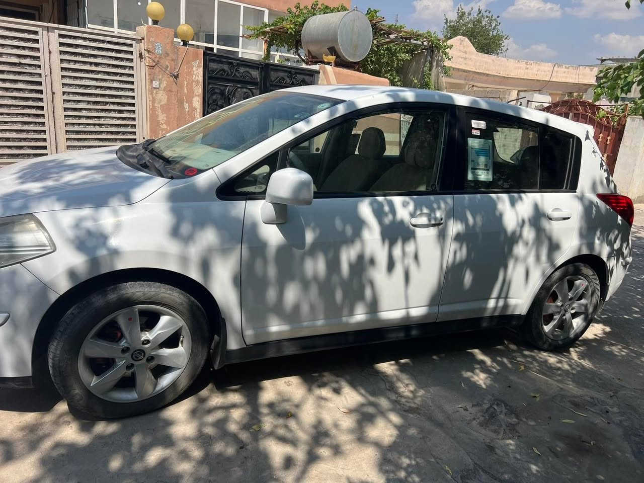 نيسان تيدا مةكينة گةورة مؤديل٢٠١٢
گئر مةكينة تةبريد بؤياغ هةموو بةشةرت
دوو شويني بجووك ساردي هةية
نرخ ١١٣ورةقة كةمئك مجال
شوين هةولير
ژ***********
