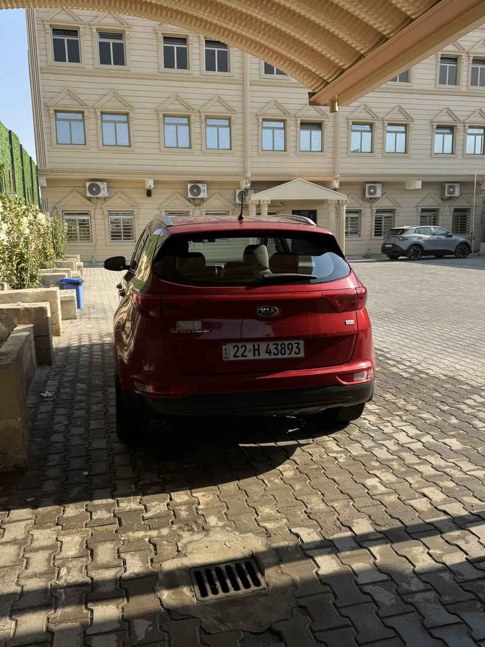 سبورتج ٢٠١٧ وارد اوربي مكينة ١٦٠٠ GDI ضررها ( باب السائق صبغ والباب خلف السائق تبديل و بارد شبر جاملغ ايمن بدون ايرباك ) السعر ١٣٥ وبيها مجال بسيط ***********
