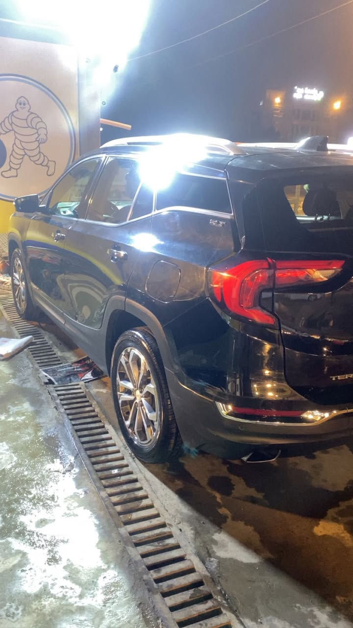 السلام عليكم تيران محرك 2000 موديل 18 فووول مواصفات وارد امريكي صور الحادث والسونار مرفق بالصورللبيع السعر مناسب 170 ورقه بيها مجال اخوان للاستفسار الاتصل أو واتس اب *********** وشكراً للجميع
