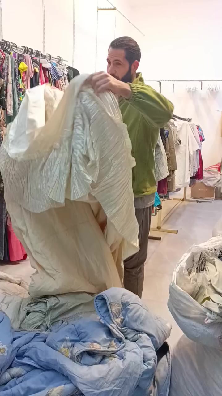 🔥🔥🔥لحاف ويطلع نزلة 
فووول نظافة واغلبه نفرين
المقدادية السوق القديم مقابل العيادة الشعبية قرب دكتور رعد للاطفال داخل القيصرية الجديدة


**إذا كنت صاحب هذا الإعلان وتريد حذفه لأي سبب، رجاءا أرسل رسالة إلى الدعم الفني**