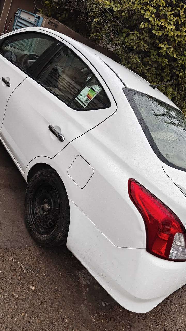 السلام عليكم للبيع نيسان سني هندي موديل 2018  جاهزه محرك جديد كير في حاله ممتازه دواخل جديدة  صدر جديد  تبديل البنيد وصبغ الجاملغ الخلفي وبيه بارد شبر بل الجاملغ الامامي سياره جديده ومرتبه المكان بغداد العامريه رقم بغداد ب اسمي تحويل ثاني يوم السعر 95 وبيه مجال للطيبين


**إذا كنت صاحب هذا الإعلان وتريد حذفه لأي سبب، رجاءا أرسل رسالة إلى الدعم الفني**